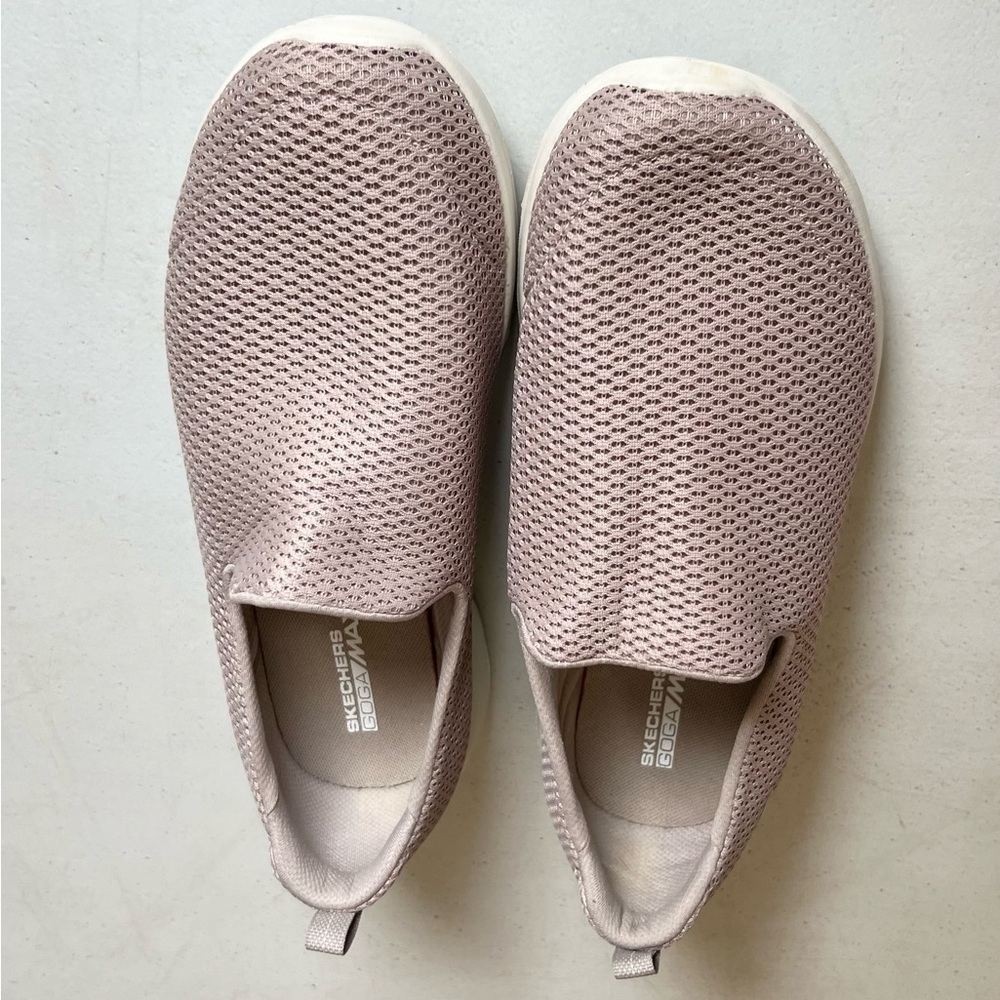 Skechers Goga Max Mesh Slip-On Sneakers